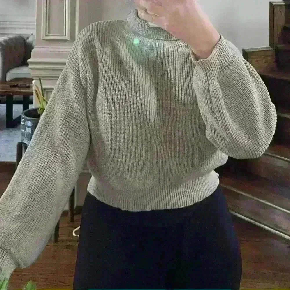 lucyparis cropped sweater size XS